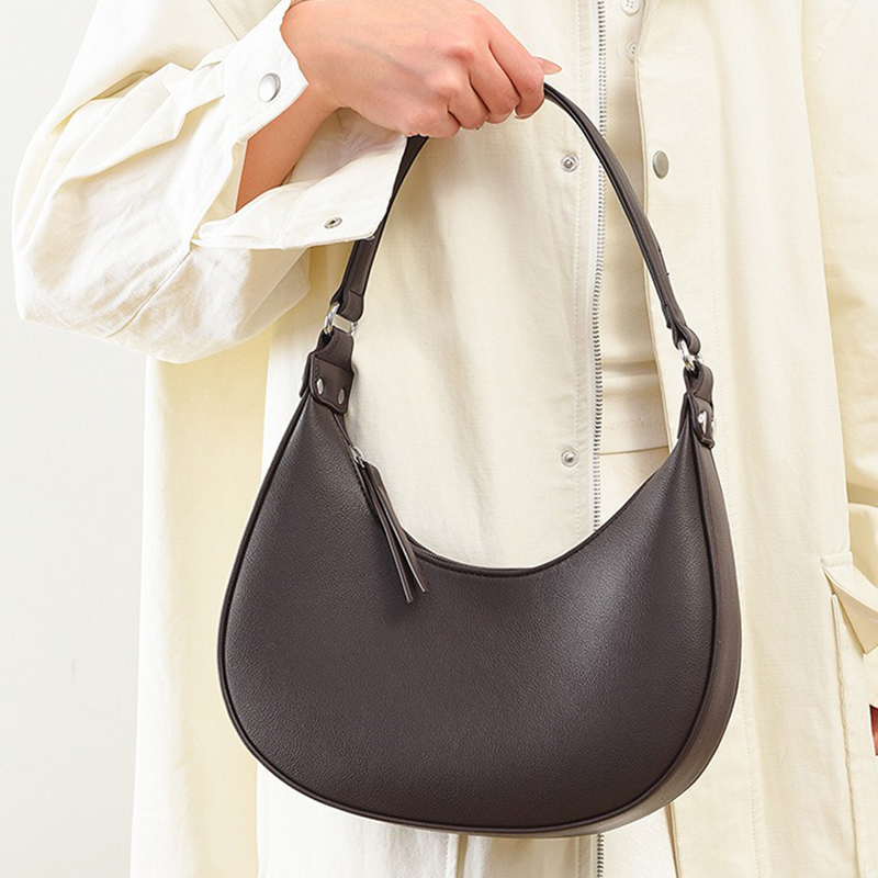 Trendy Crescent Bag For Women, - Half Moon Crescent recension och pris