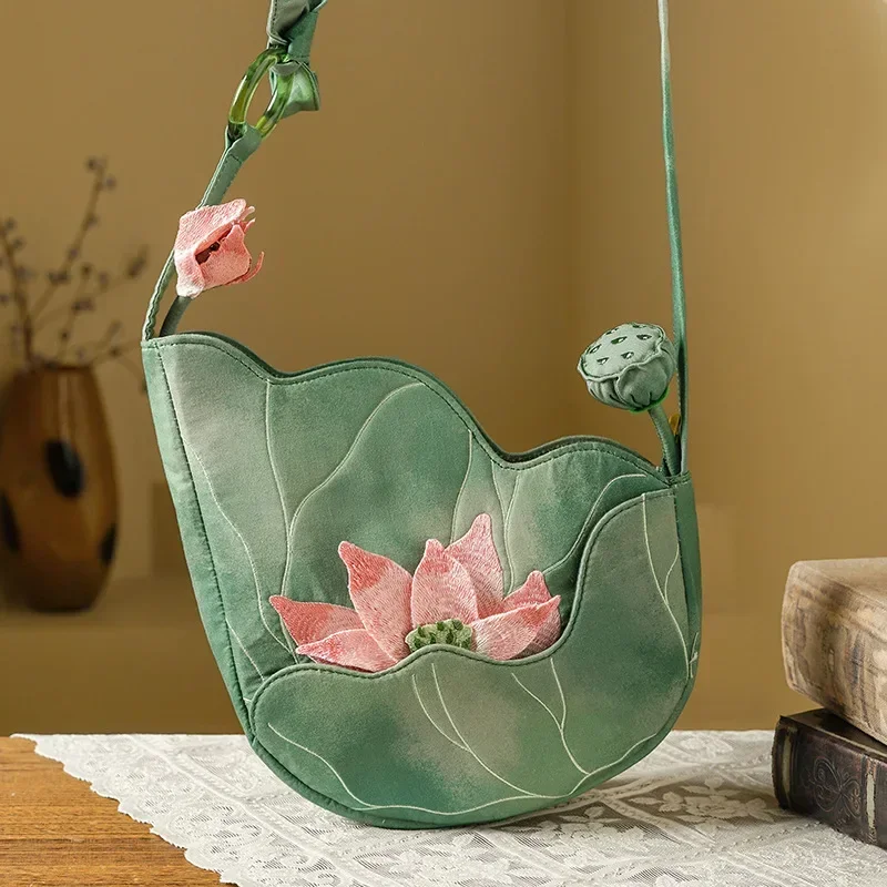 Elegant Chinese Style Lotus Le - Women'S Bags New Collection recension och pris