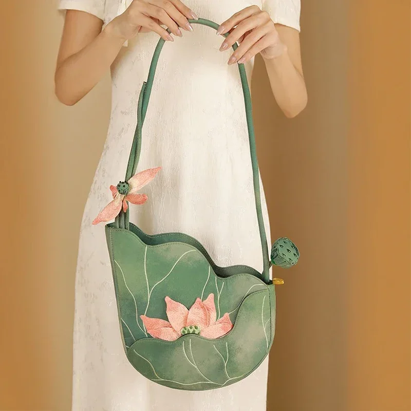 Elegant Chinese Style Lotus Le - Women'S Bags New Collection recension och pris