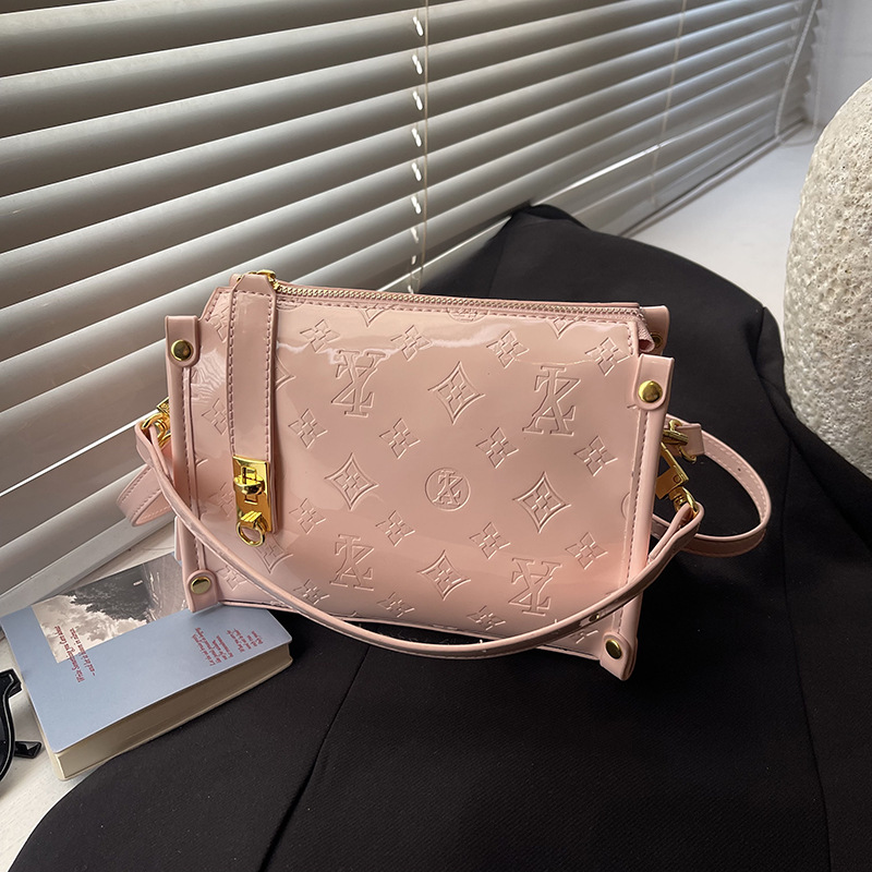 Classic Design Collection 2026 - Women'S Bags New Collection recension och pris
