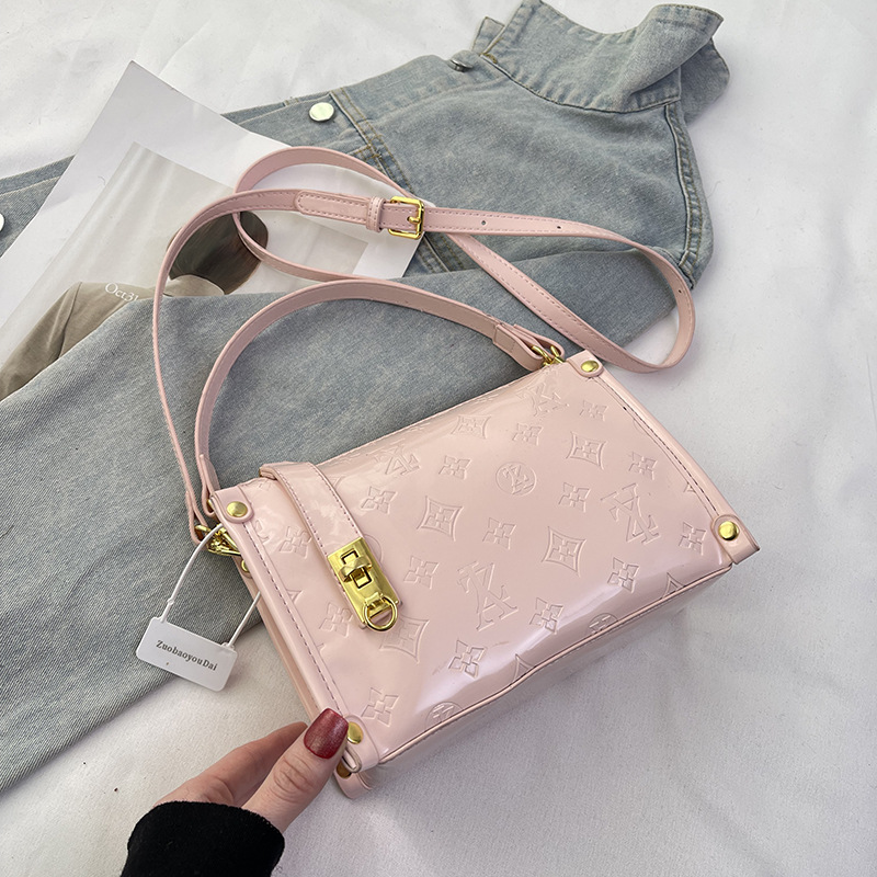 Classic Design Collection 2026 - Women'S Bags New Collection recension och pris