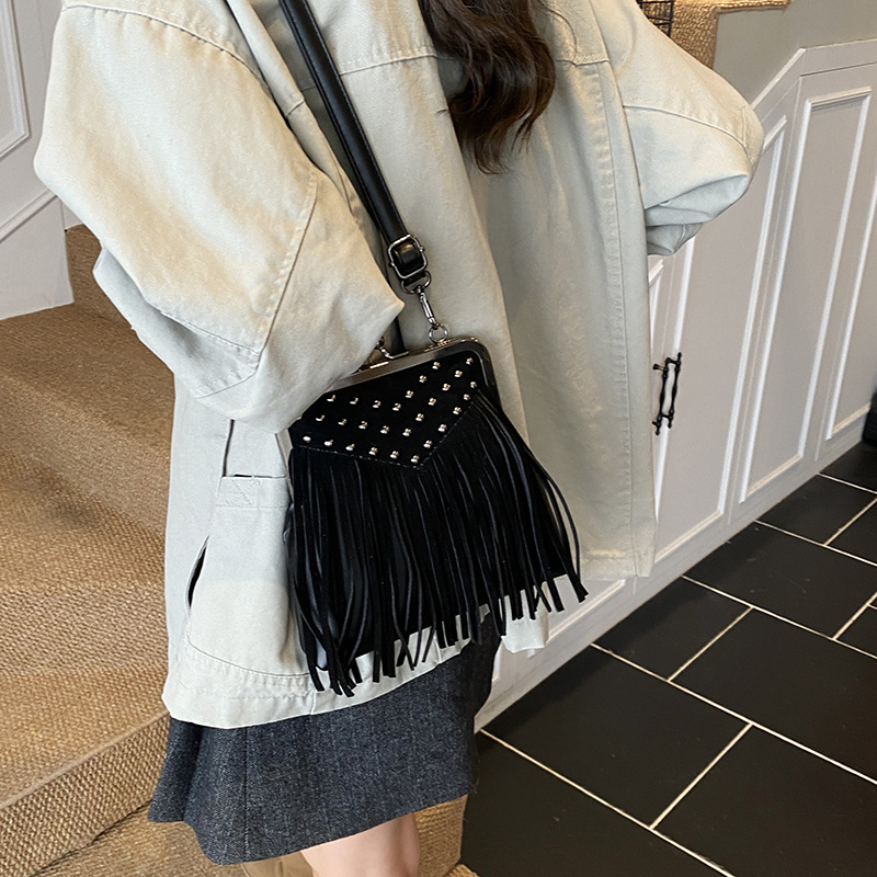 Women's Fashion Rivet Handheld - Women'S Bags New Collection recension och pris