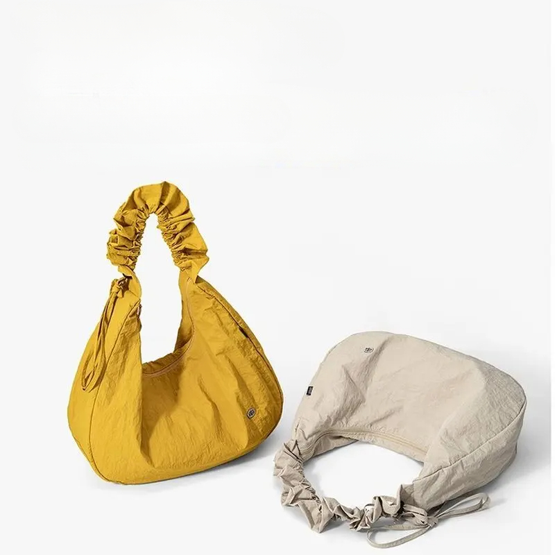 Women's Crinkled Nylon Hobo Ba - Hobo Bag Slouchy recension och pris