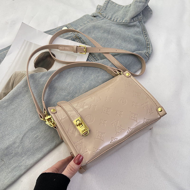 Classic Design Collection 2026 - Women'S Bags New Collection recension och pris