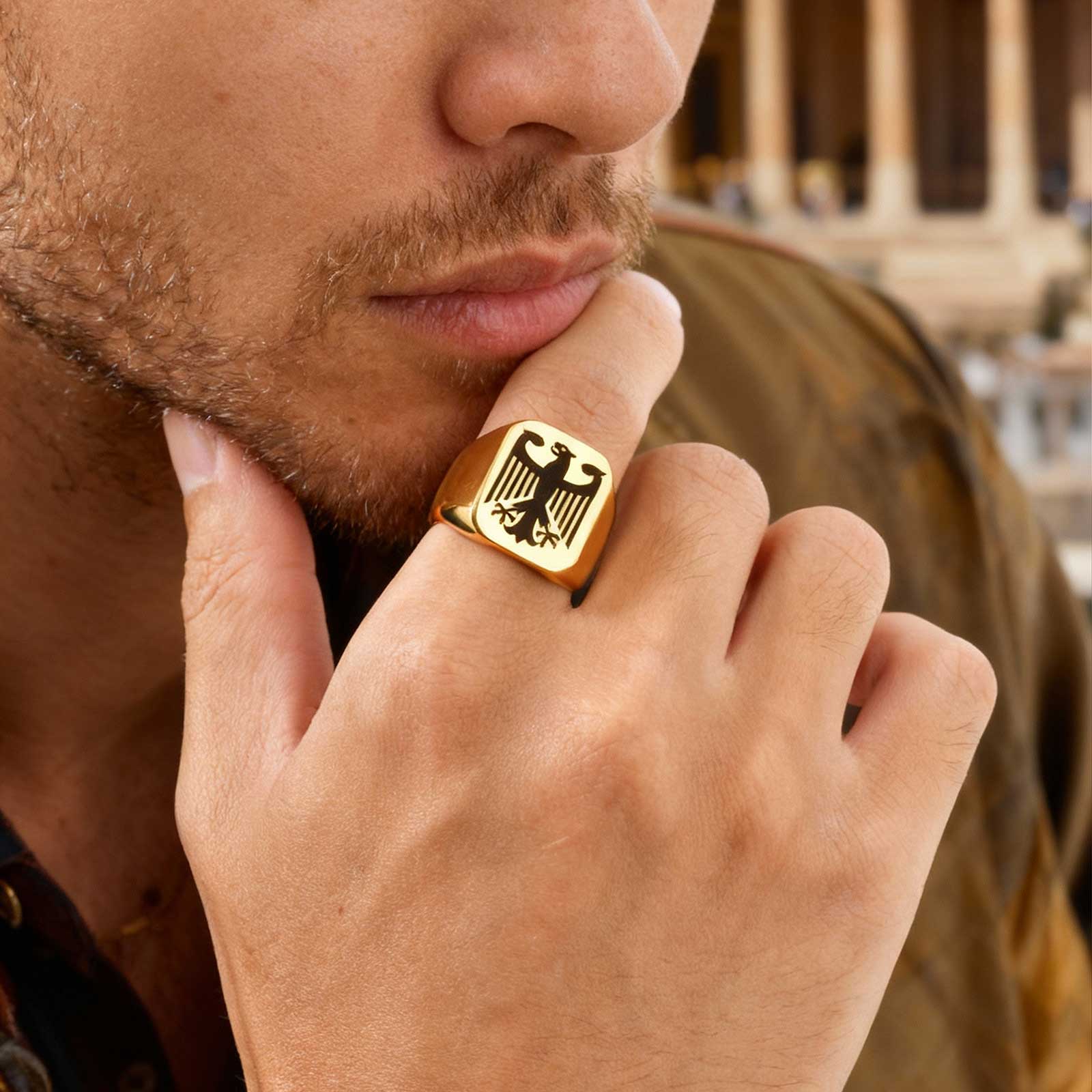 Custom Flying Hawk Eagle Ring  - Women Bags Price recension och pris